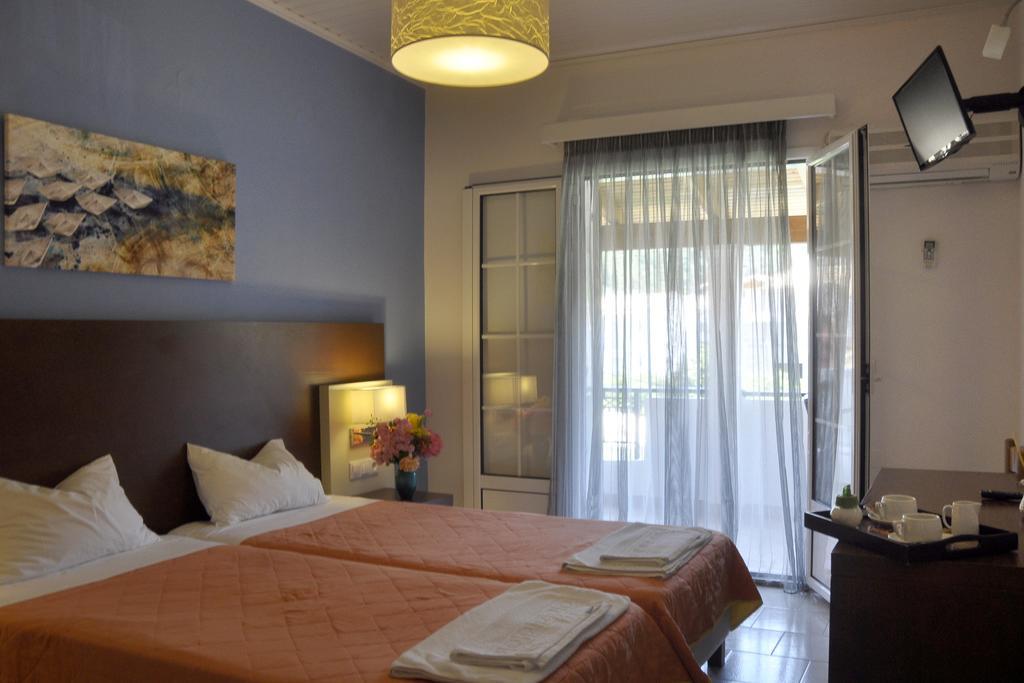 Dandidis Seaside Pension Айос-Гордіос Номер фото
