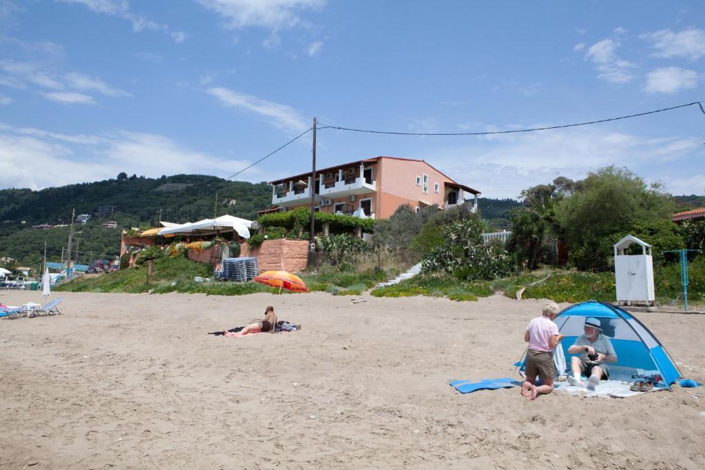Dandidis Seaside Pension Айос-Гордіос Екстер'єр фото