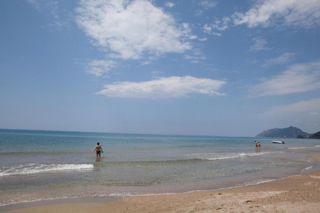 Dandidis Seaside Pension Айос-Гордіос Екстер'єр фото