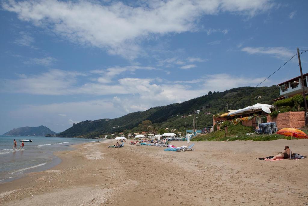 Dandidis Seaside Pension Айос-Гордіос Екстер'єр фото