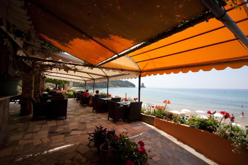 Dandidis Seaside Pension Айос-Гордіос Екстер'єр фото